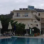 Elpida Ξενοδοχείο με διαμερίσματα Φαληράκι