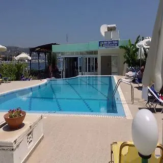 Elpida Aparthotel
