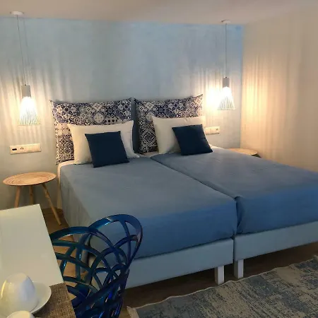 Lägenhetshotell Elpida 4*