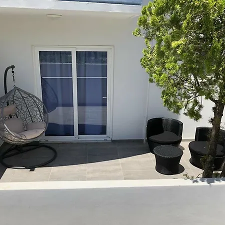 Elpida Apart Otel 2*