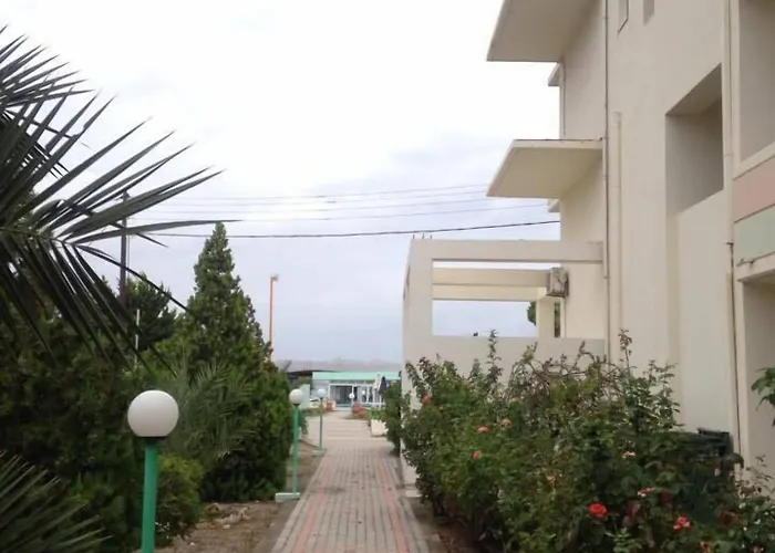 Elpida 4* فاليراكي